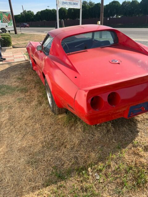 Chevrolet Corvette 1975 image number 17
