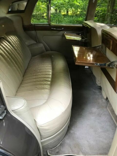 Rolls-Royce Silver Cloud 1965 image number 3