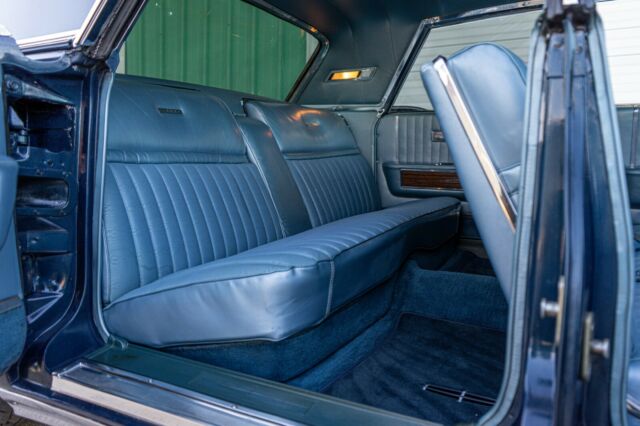 Lincoln Continental 1965 image number 14