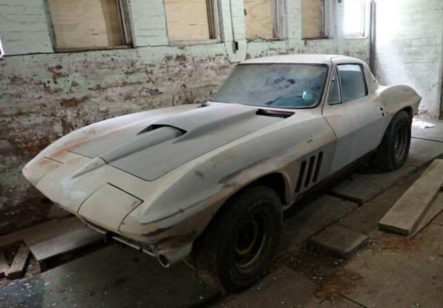 Chevrolet Corvette 1966 image number 0