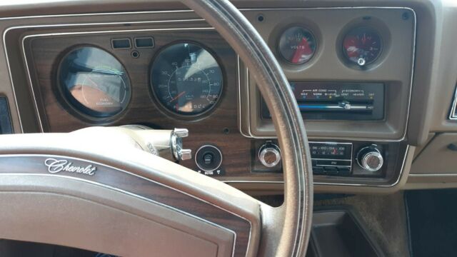 Chevrolet Monte Carlo 1977 image number 9