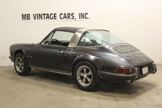 Porsche 911 1970 image number 1