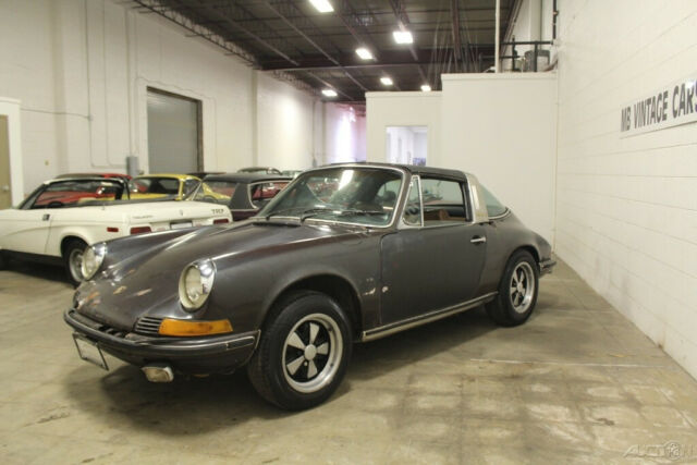 Porsche 911 1970 image number 2