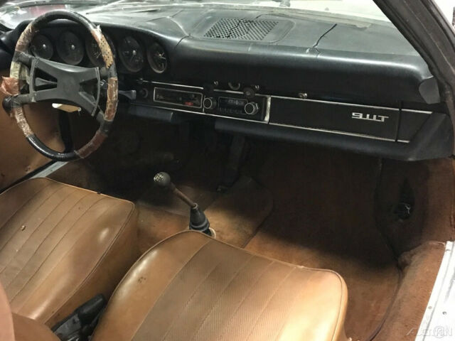 Porsche 911 1970 image number 36