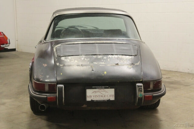 Porsche 911 1970 image number 4