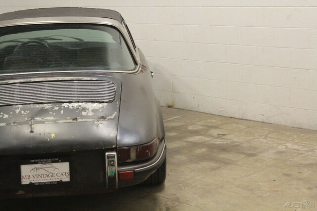 Porsche 911 1970 image number 6