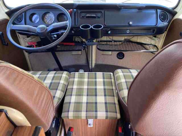 Volkswagen Westfalia 1977 image number 10