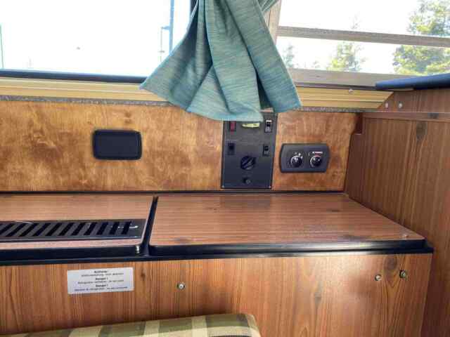 Volkswagen Westfalia 1977 image number 32