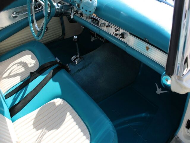 Ford Thunderbird 1956 image number 11