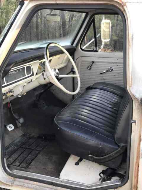 Ford F250 1967 image number 16