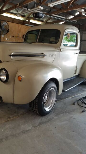 Ford Pickup 1946 image number 12