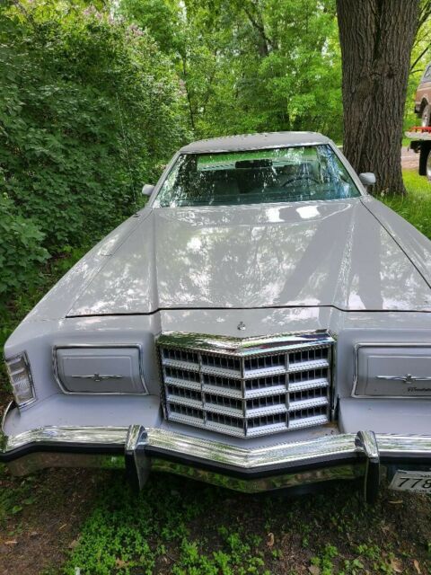 Ford Thunderbird 1979 image number 0