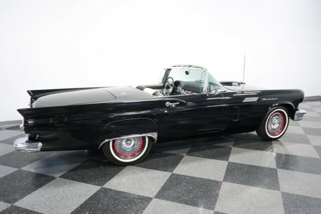 Ford Thunderbird 1957 image number 14