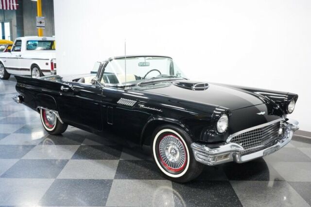 Ford Thunderbird 1957 image number 17