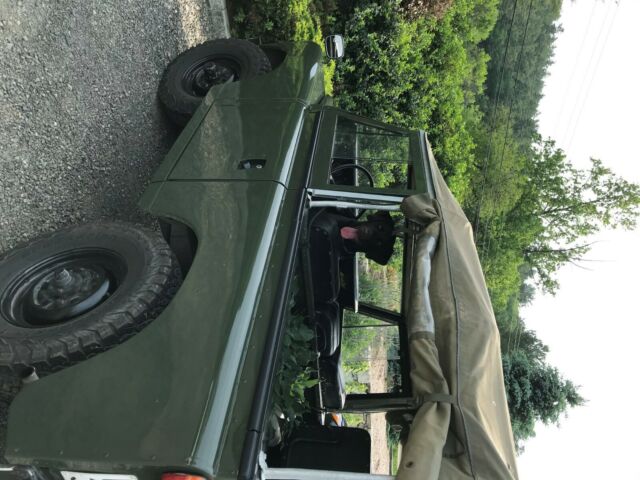 Land Rover Defender 1979 image number 2