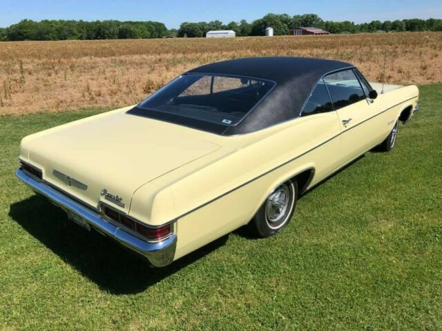 Chevrolet Impala 1966 image number 2