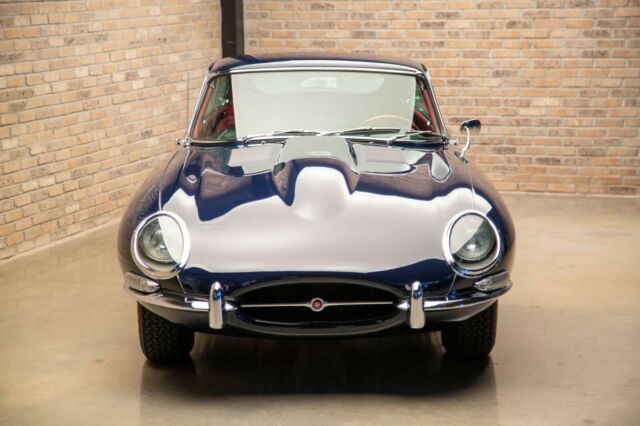 Jaguar E-Type 1966 image number 1