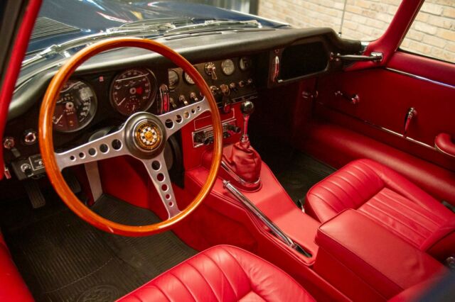 Jaguar E-Type 1966 image number 16