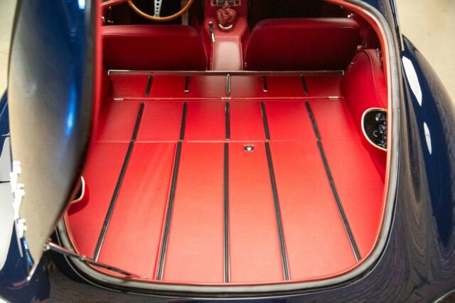 Jaguar E-Type 1966 image number 19