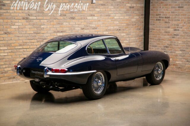 Jaguar E-Type 1966 image number 29