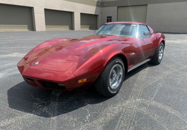 Chevrolet Corvette 1974 image number 1