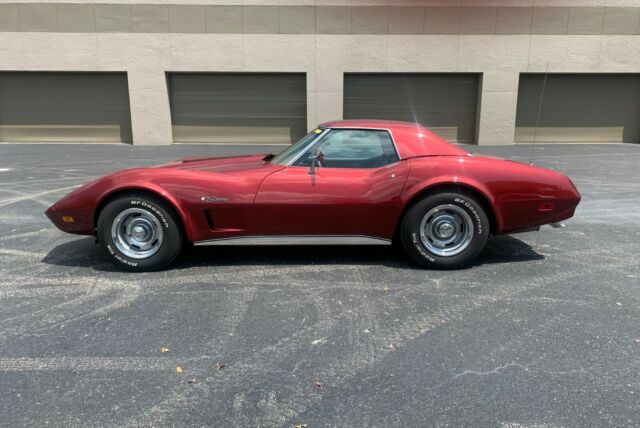 Chevrolet Corvette 1974 image number 28