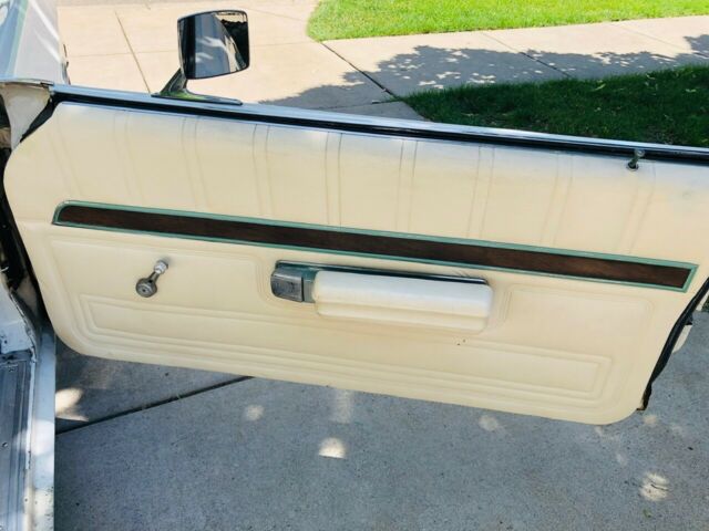 Ford LTD 1972 image number 21