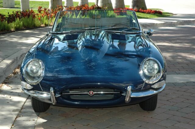 Jaguar E-Type Series 1 1966 image number 29