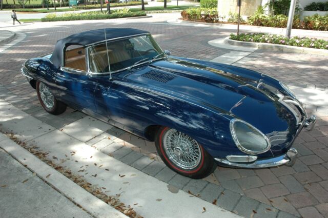Jaguar E-Type Series 1 1966 image number 34