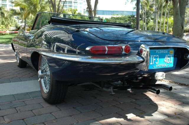Jaguar E-Type Series 1 1966 image number 40