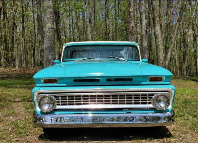 Chevrolet C-10 1965 image number 2