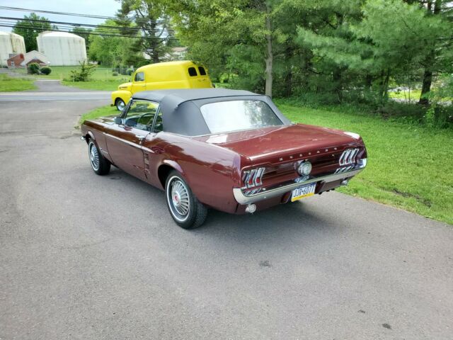 Ford Mustang 1967 image number 26