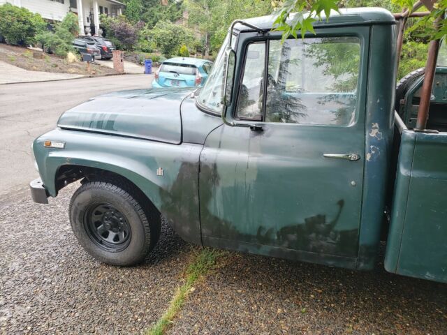 International 1100C 1968 image number 4