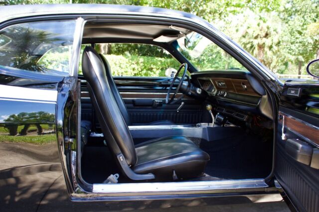 Plymouth Duster 1972 image number 42