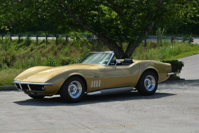Chevrolet Corvette 1969 image number 10