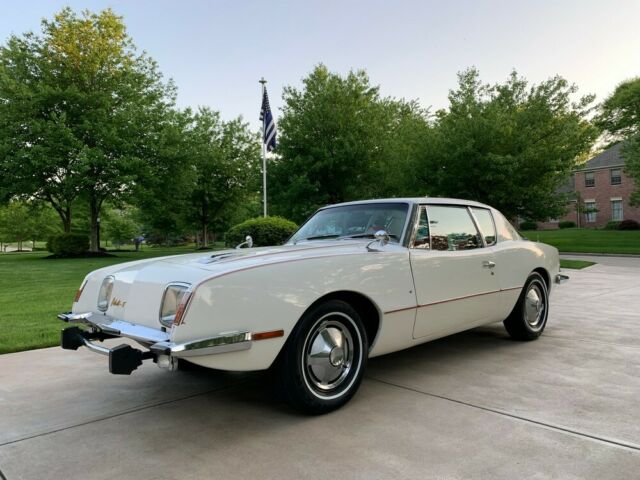 Avanti II 1977 image number 0