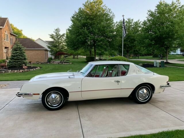 Avanti II 1977 image number 1