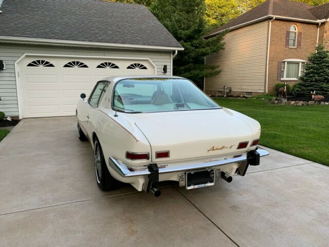 Avanti II 1977 image number 2
