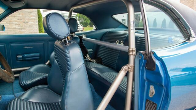 Ford Fairlane 1970 image number 11