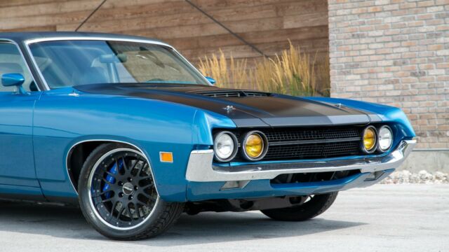 Ford Fairlane 1970 image number 2