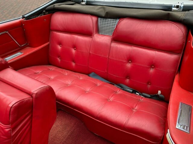 Cadillac DeVille 1963 image number 12
