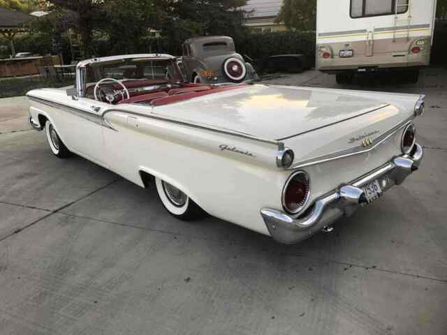 Ford Skyliner 1959 image number 21