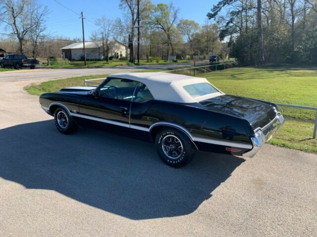 Oldsmobile 442 1970 image number 2