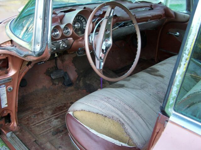 Chevrolet Impala 1960 image number 2