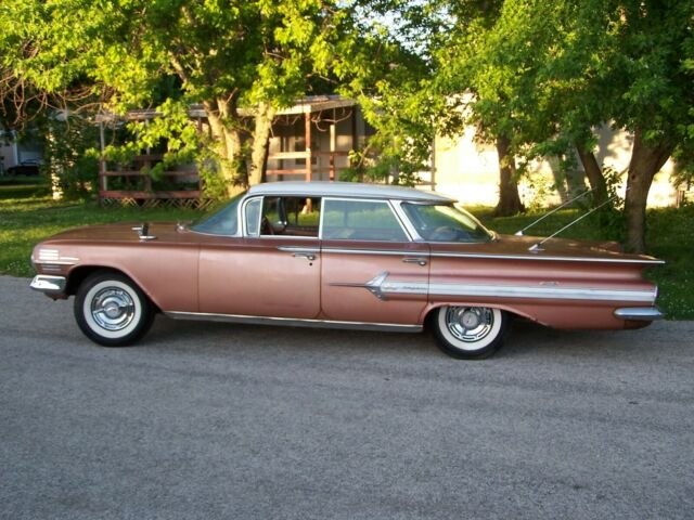 Chevrolet Impala 1960 image number 25