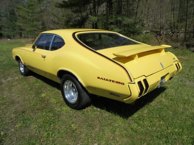 Oldsmobile Cutlass 1970 image number 4