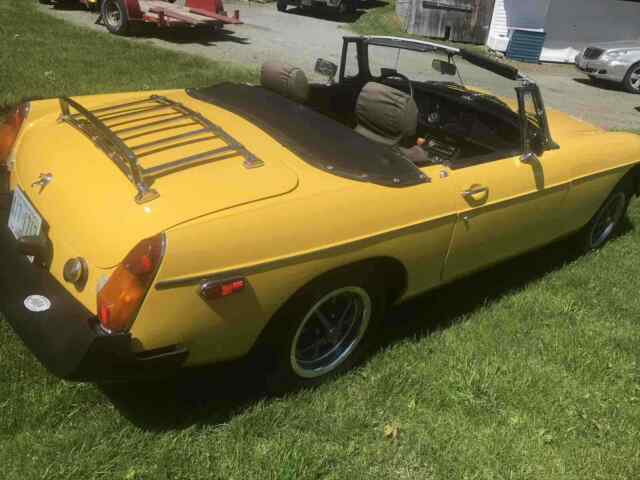 MG MGB 1979 image number 4