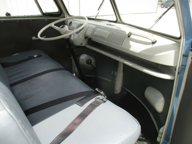 Volkswagen Bus/Vanagon 1962 image number 38