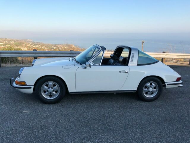 Porsche 911 1971 image number 1