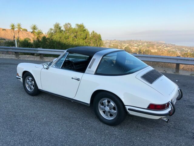 Porsche 911 1971 image number 20
